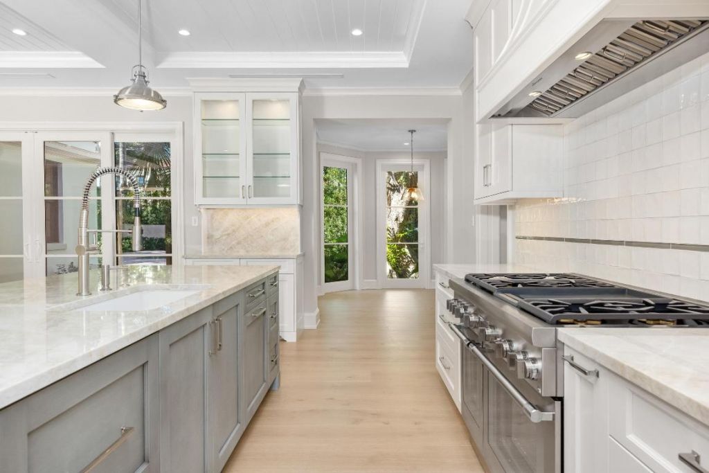 433 Antigua Lane, Palm Beach, FL 33480 Photo