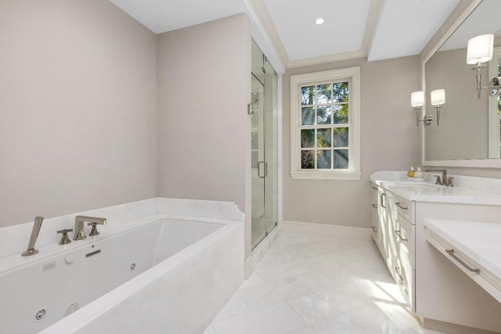 433 Antigua Lane, Palm Beach, FL 33480 Photo