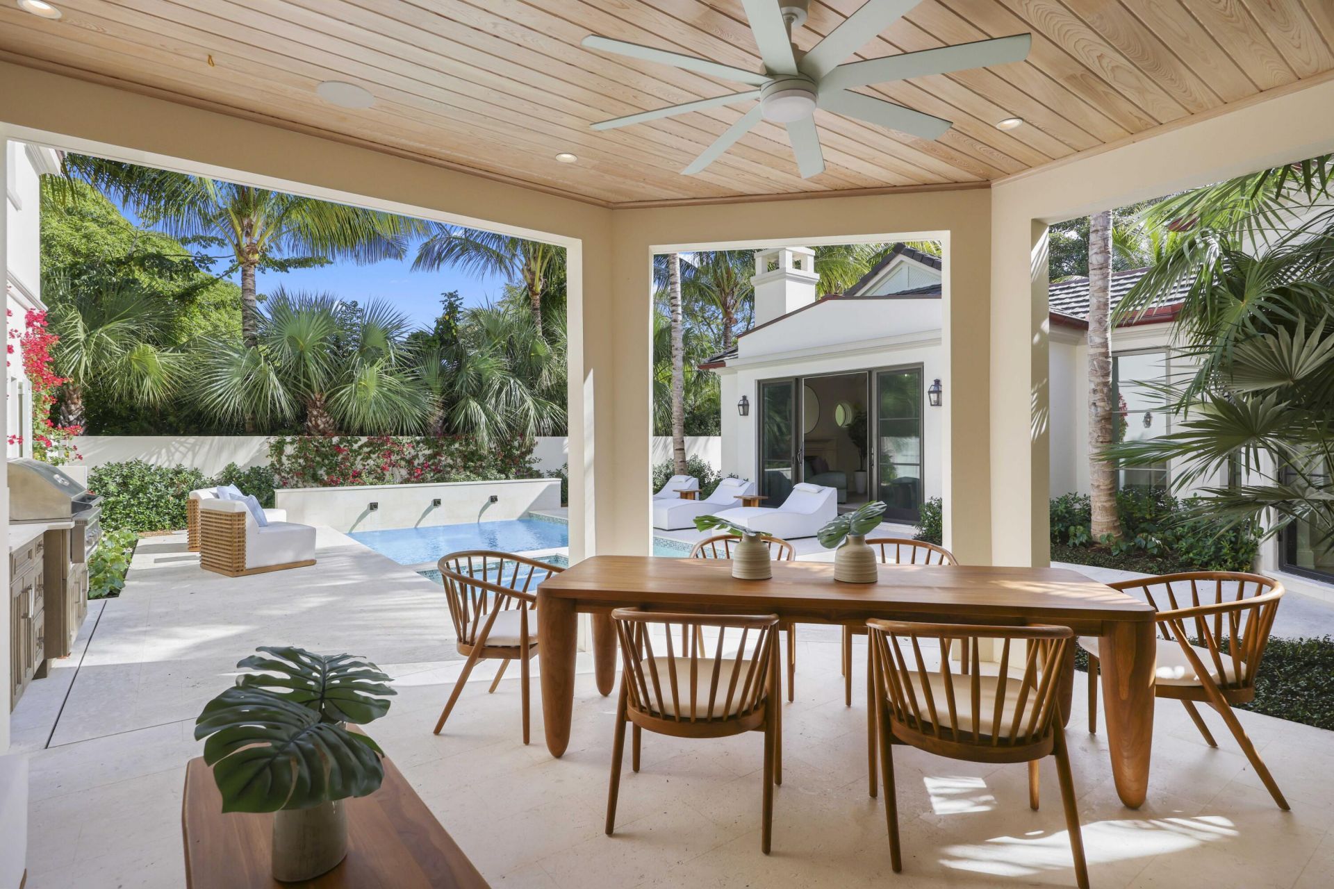 433 Antigua Lane, Palm Beach, FL 33480 Photo