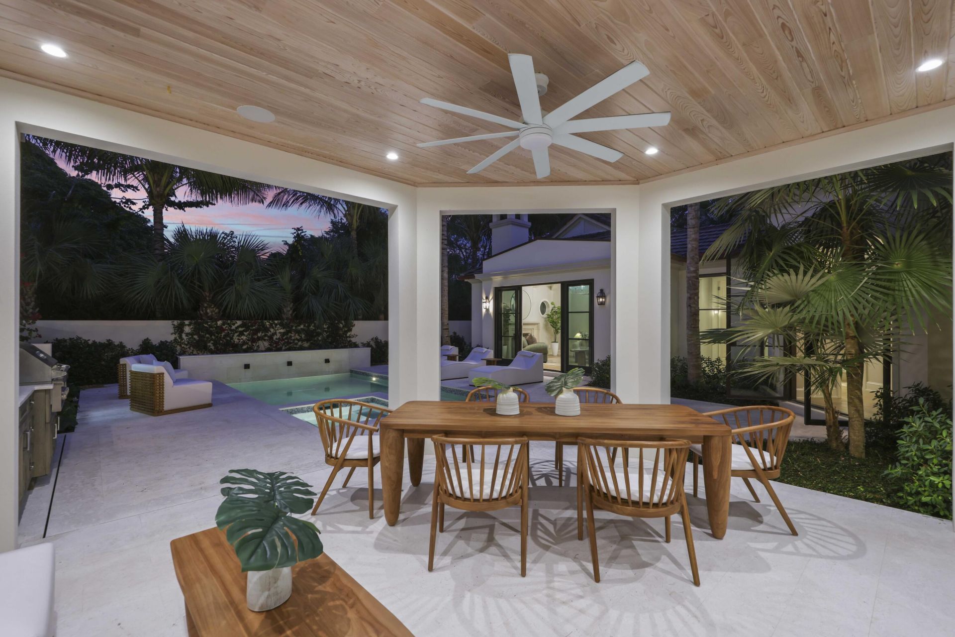 433 Antigua Lane, Palm Beach, FL 33480 Photo