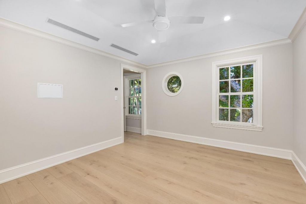 433 Antigua Lane, Palm Beach, FL 33480 Photo