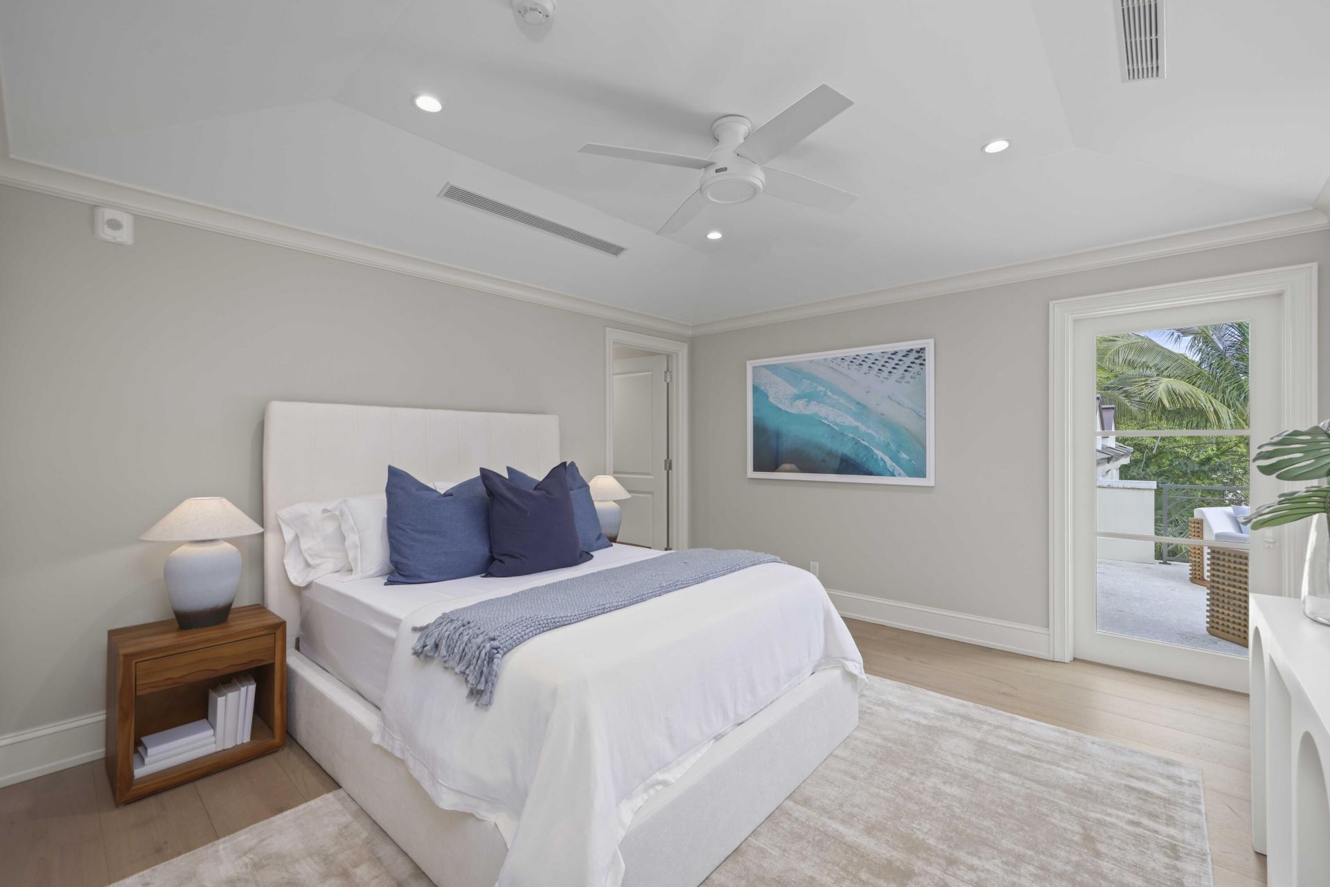 433 Antigua Lane, Palm Beach, FL 33480 Photo