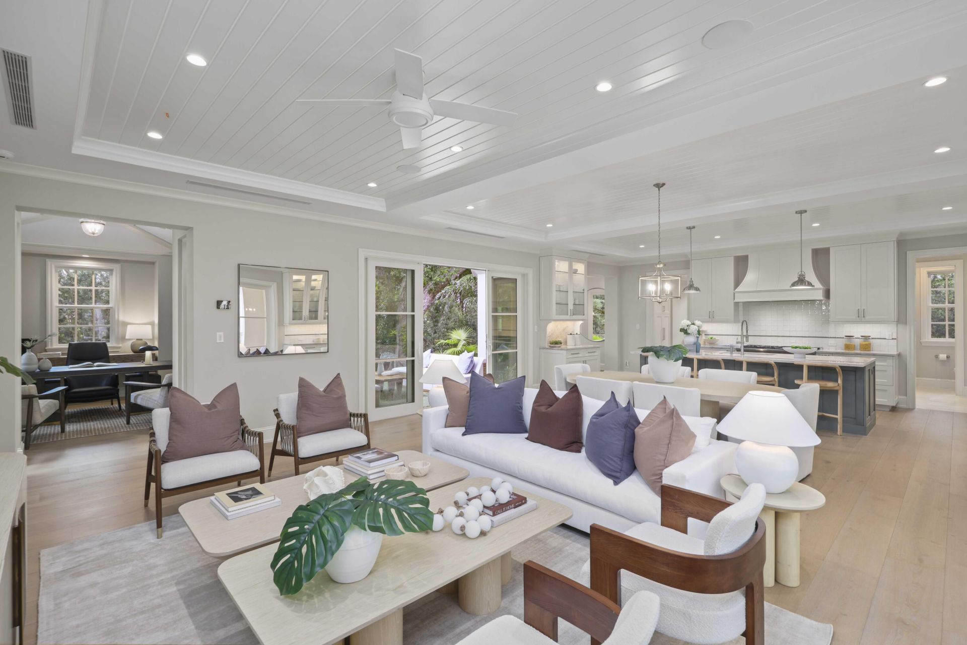 433 Antigua Lane, Palm Beach, FL 33480 Photo