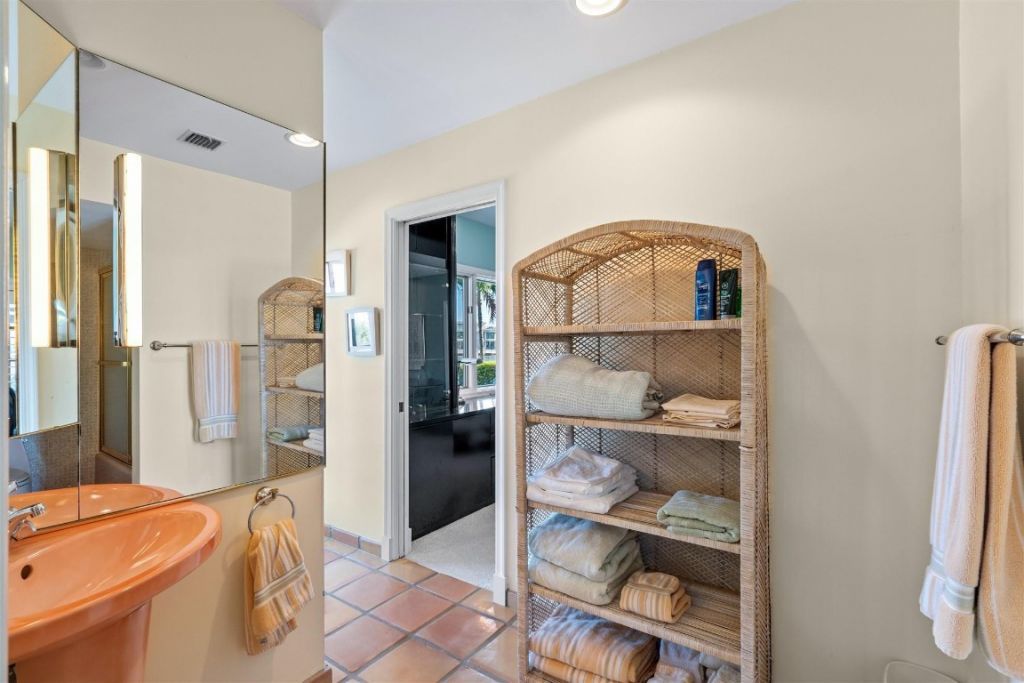 640 3rd Key Dr, Fort Lauderdale, FL 33304 Photo