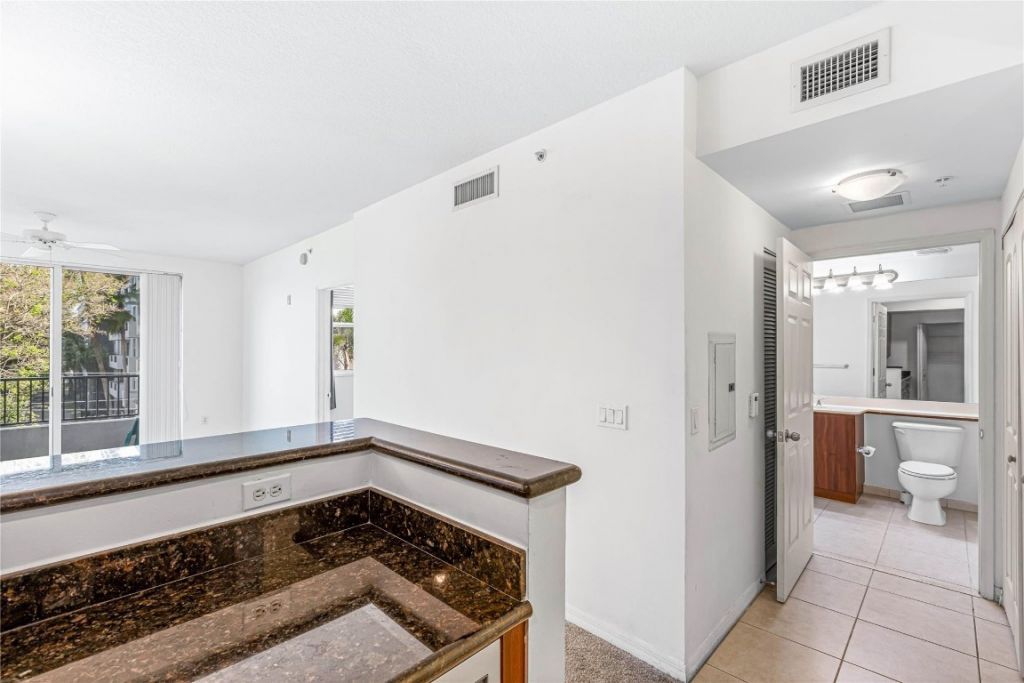 2421 NE 65th Street, Unit 318, Fort Lauderdale, FL 33308 Photo