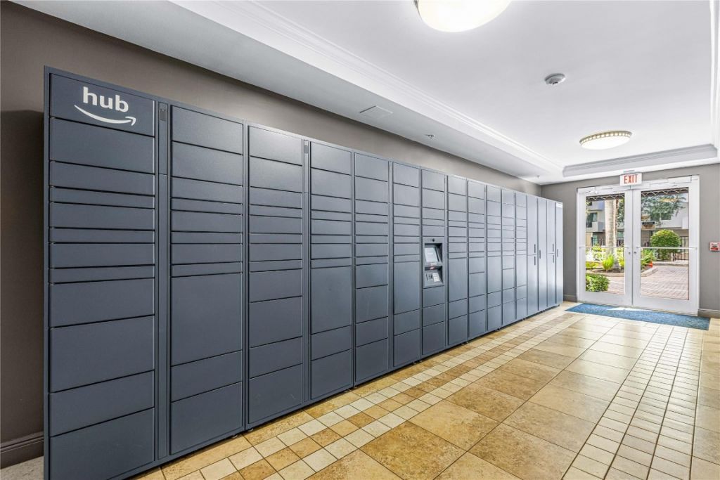 2421 NE 65th Street, Unit 318, Fort Lauderdale, FL 33308 Photo