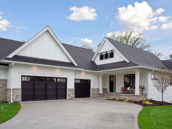 7 Pondview Trail , North Oaks, MN 55127