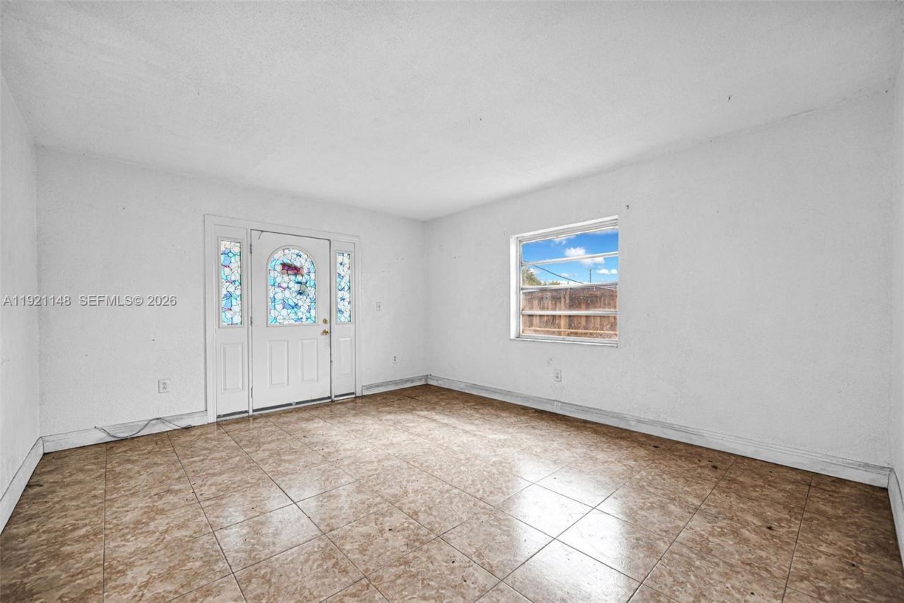 2614 W 8th Ct , Hialeah, FL 33010 Photo