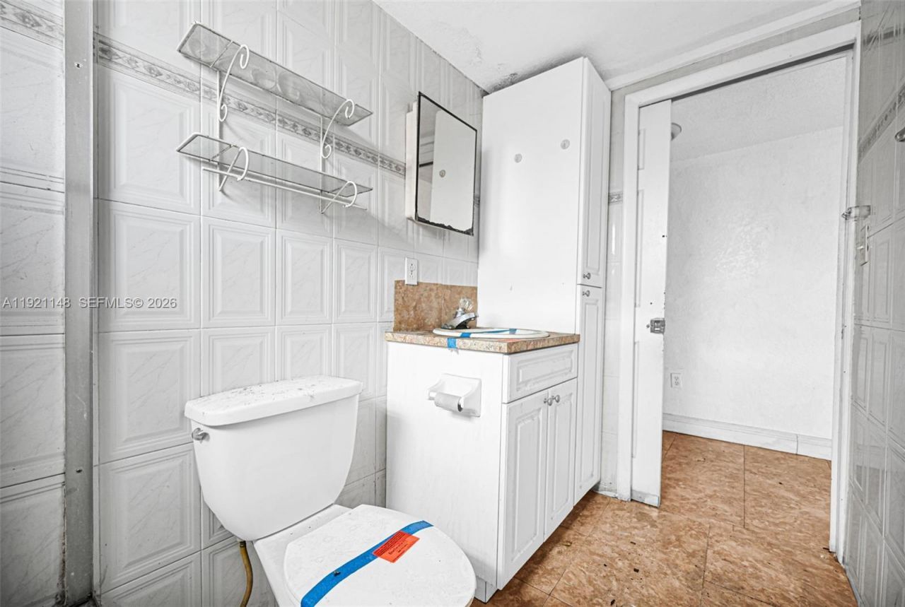 2614 W 8th Ct , Hialeah, FL 33010 Photo