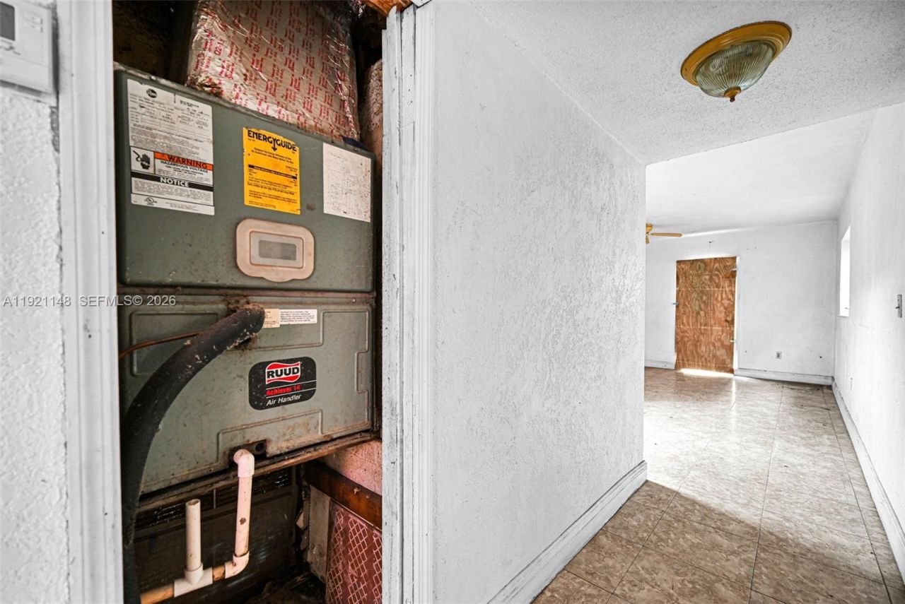 2614 W 8th Ct , Hialeah, FL 33010 Photo