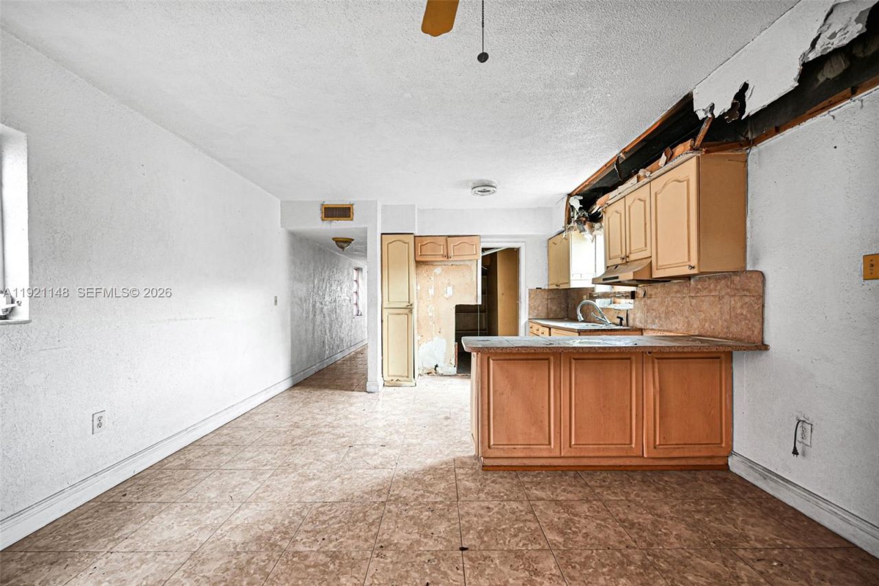 2614 W 8th Ct , Hialeah, FL 33010 Photo