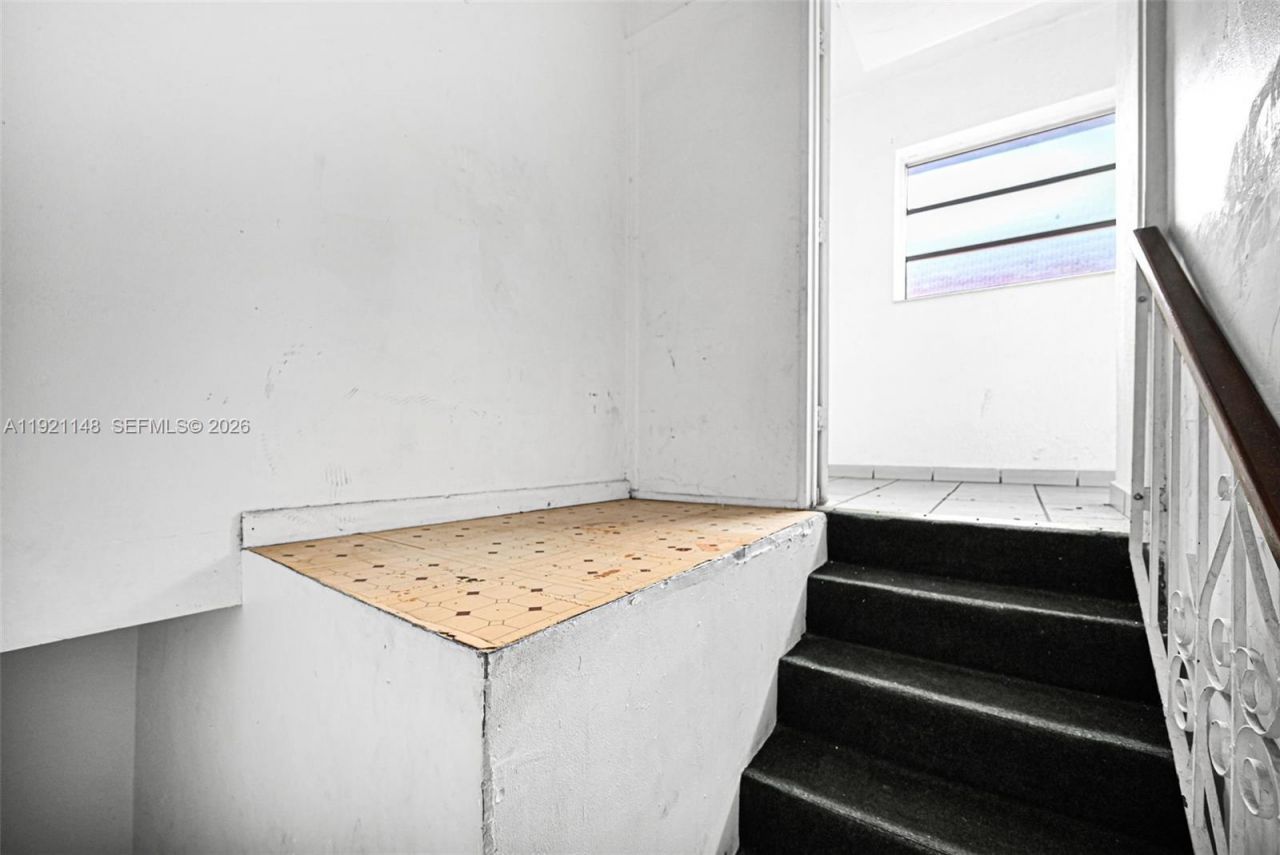 2614 W 8th Ct , Hialeah, FL 33010 Photo