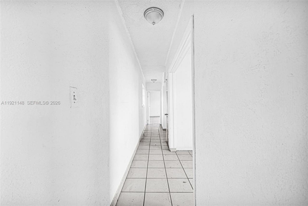 2614 W 8th Ct , Hialeah, FL 33010 Photo