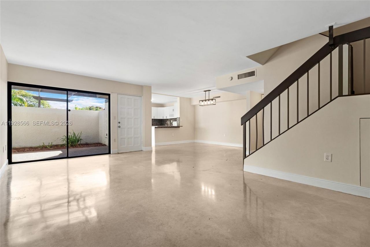 4714 SW 67th Ave, Unit C1, Miami, FL 33155 Main Photo