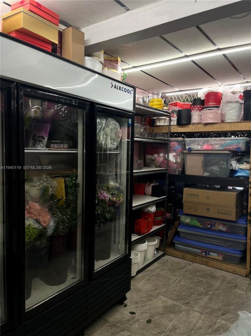 27, Miami, FL 33125 Photo