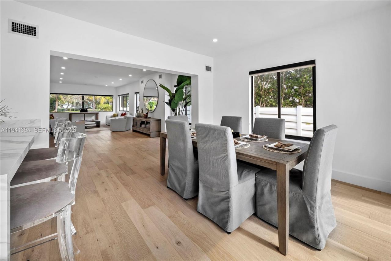 600 NE 57th St, Miami, FL 33137 Photo