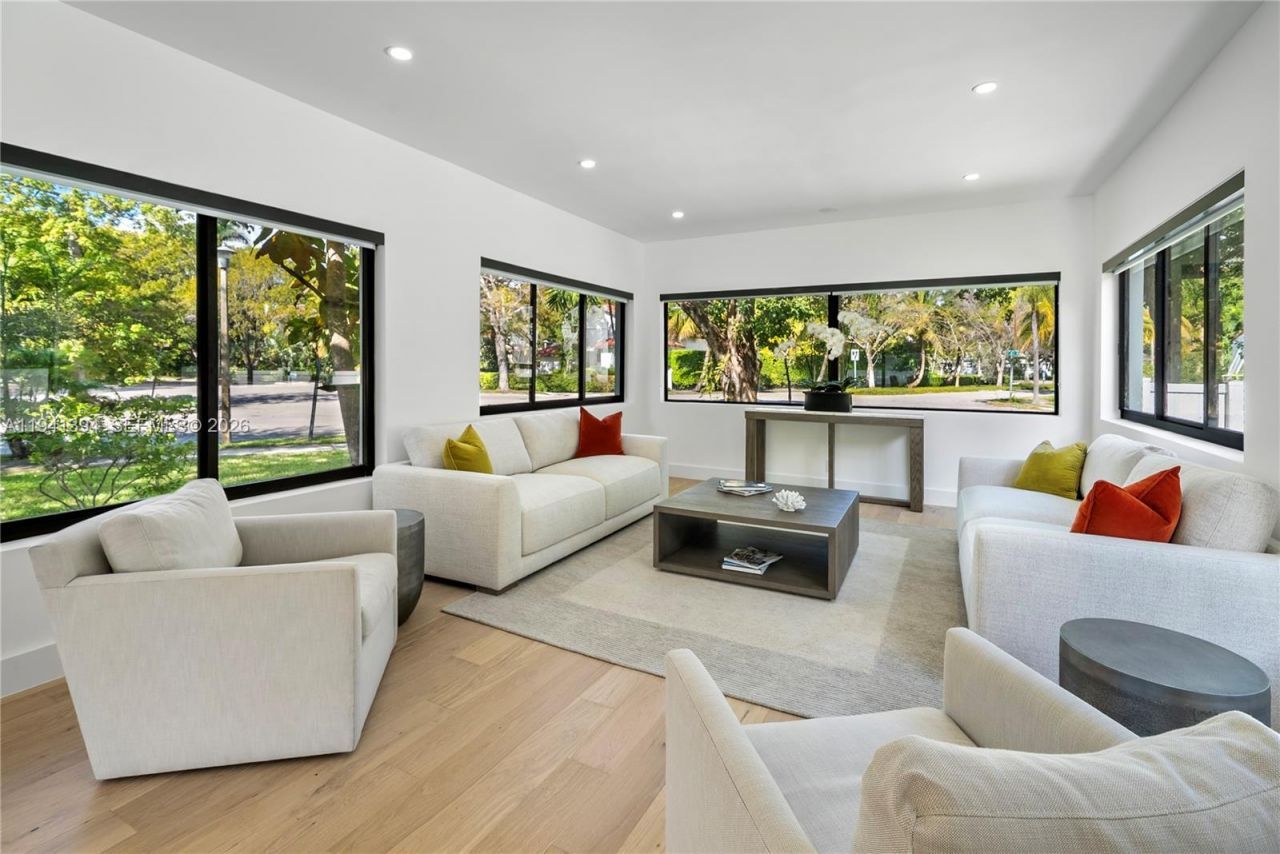 600 NE 57th St, Miami, FL 33137 Photo