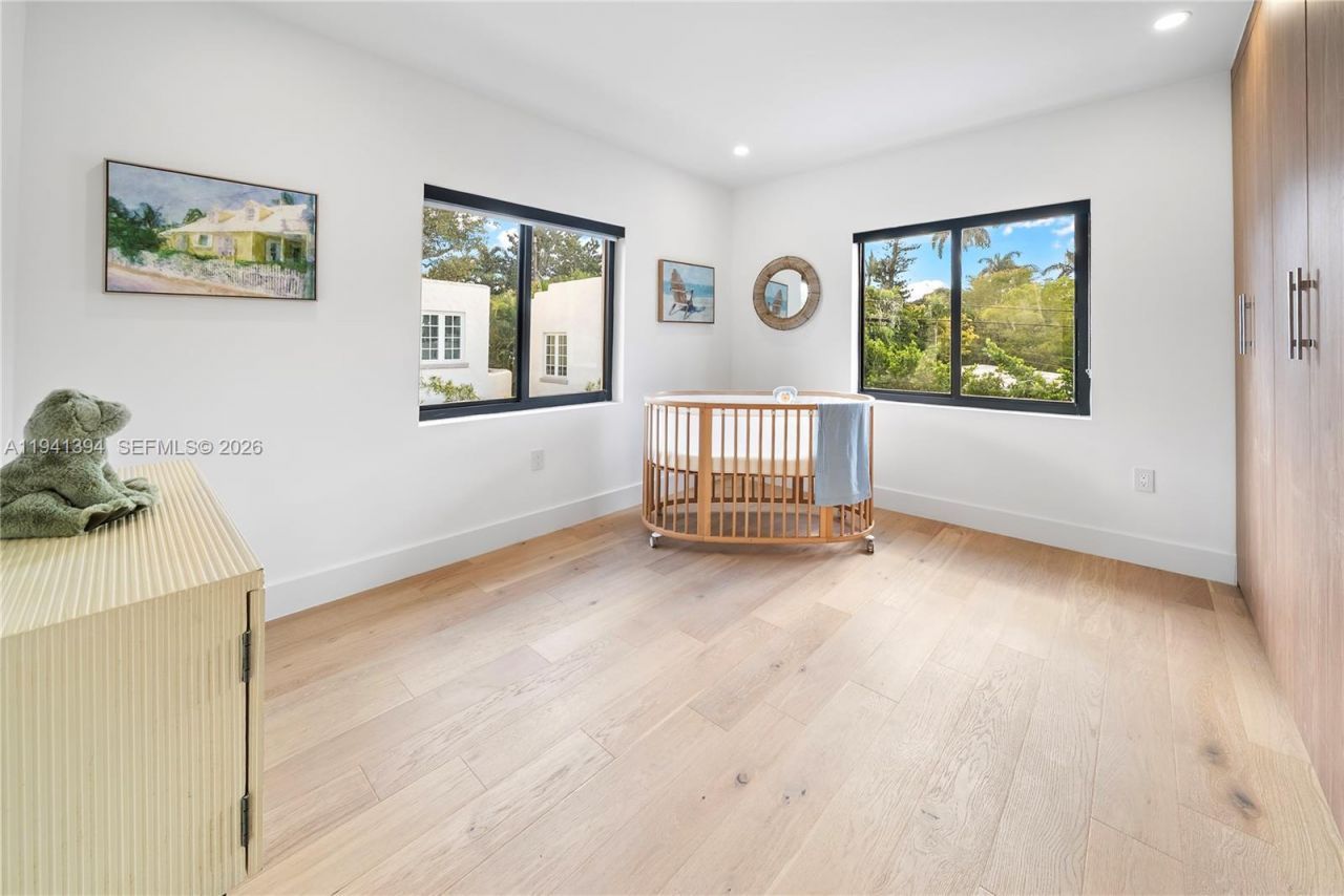 600 NE 57th St, Miami, FL 33137 Photo