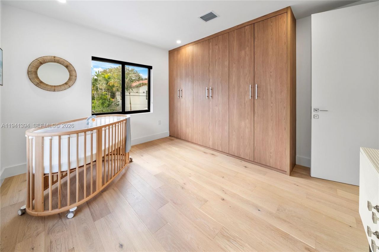 600 NE 57th St, Miami, FL 33137 Photo