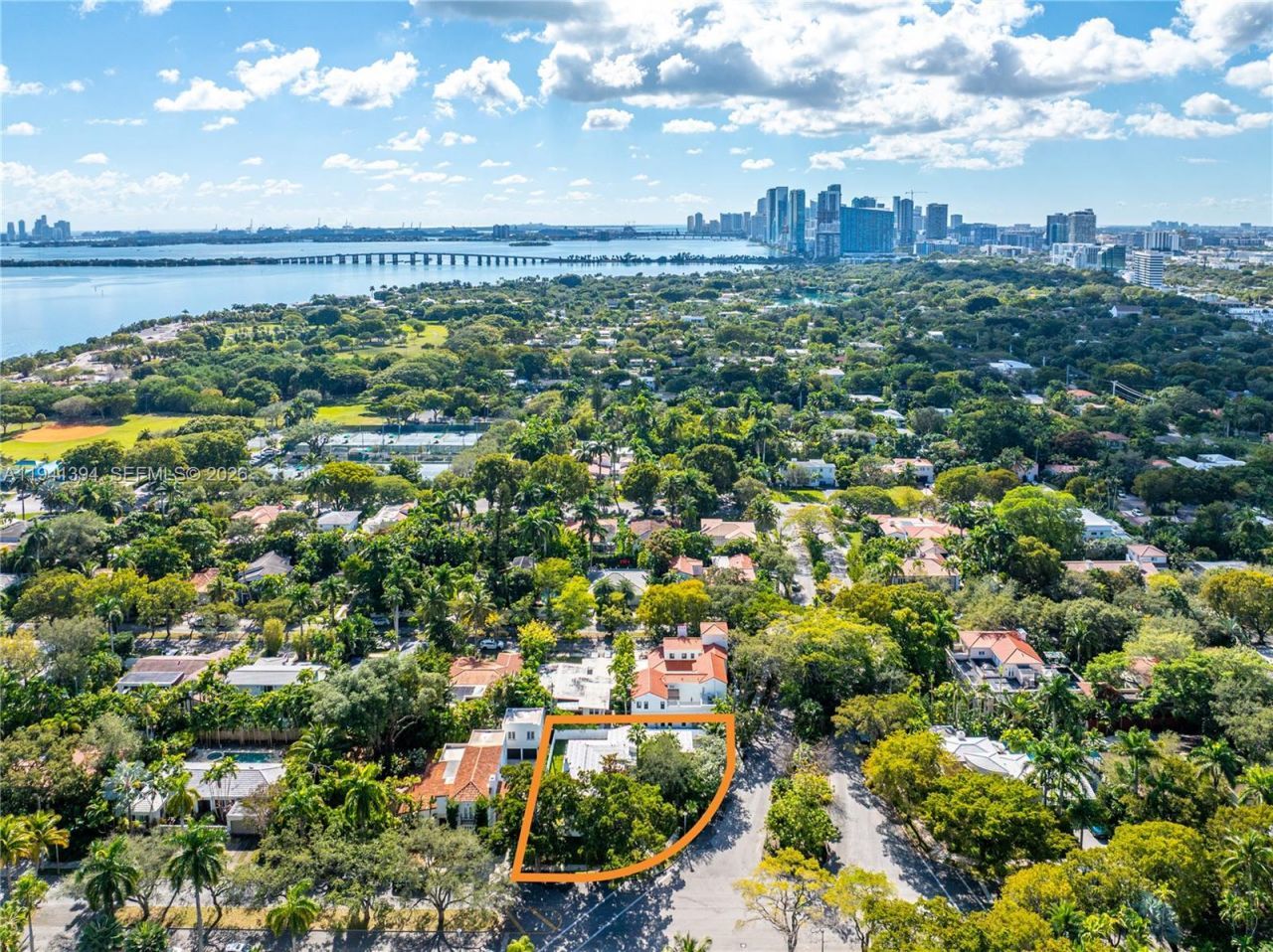 600 NE 57th St, Miami, FL 33137 Photo