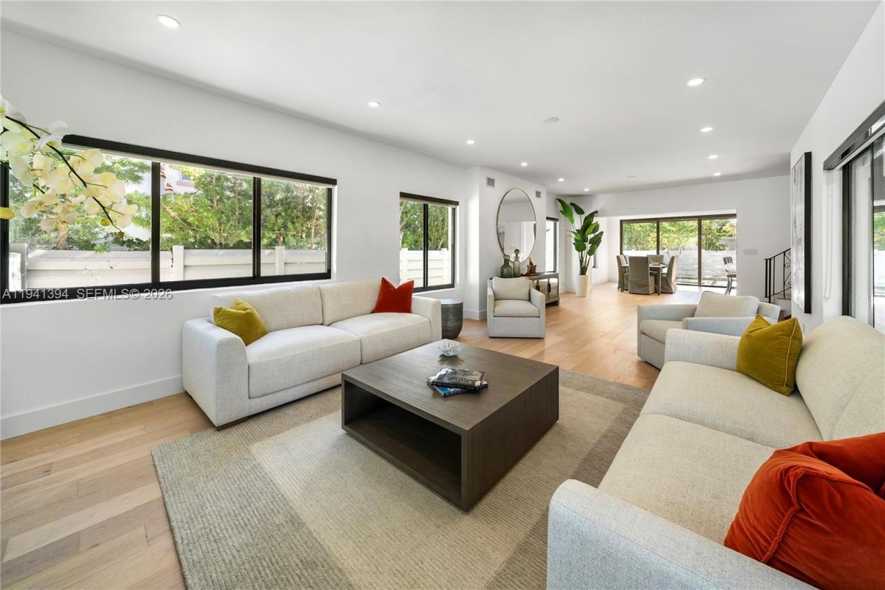 600 NE 57th St, Miami, FL 33137 Photo