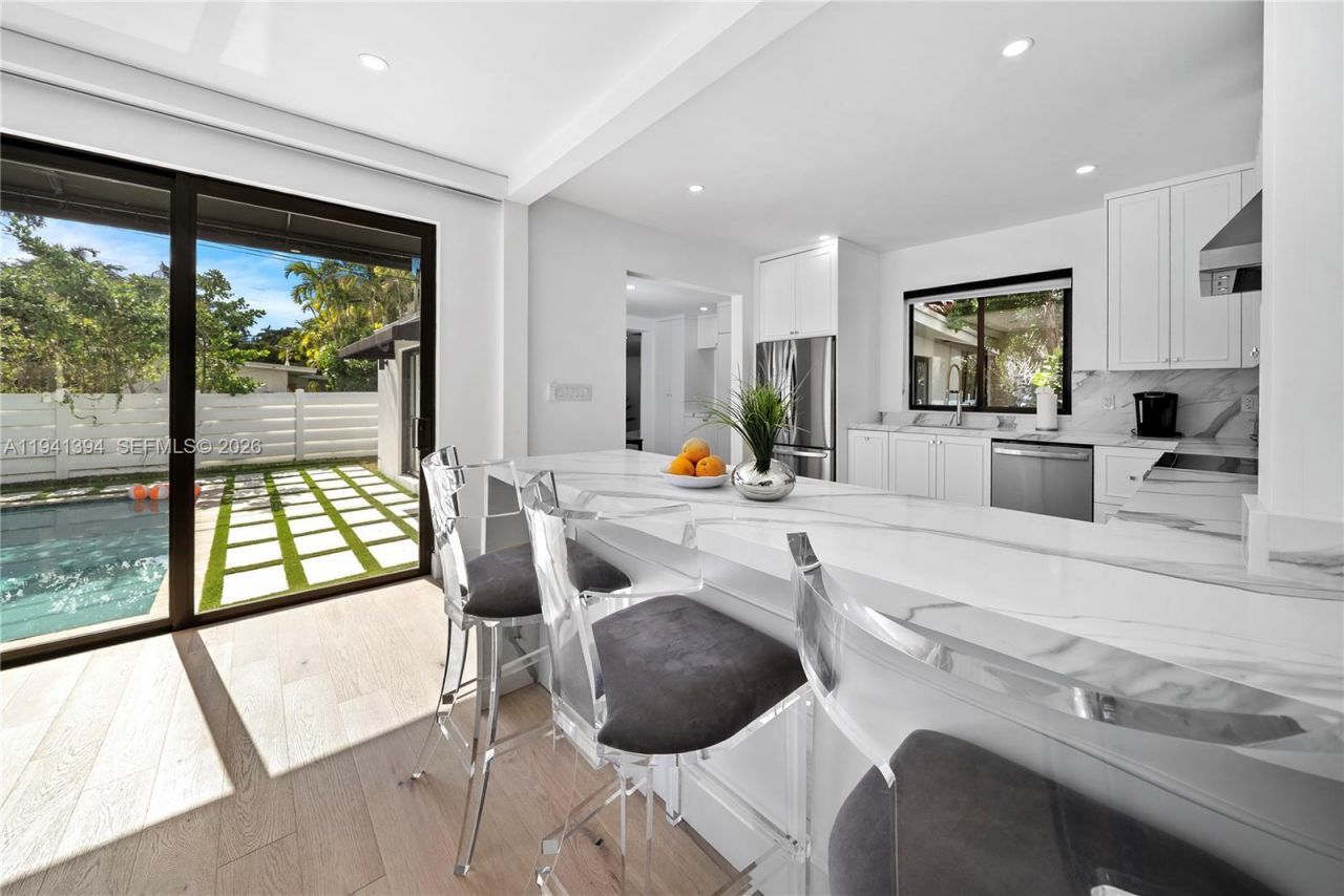 600 NE 57th St, Miami, FL 33137 Photo