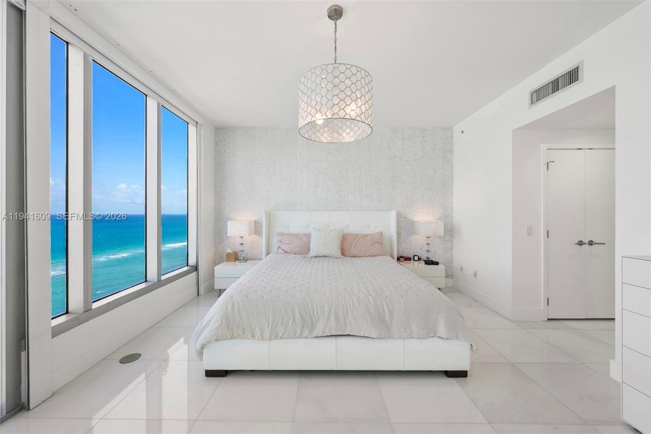 6899 Collins Ave, Unit 1205, Miami Beach, FL 33141 Photo