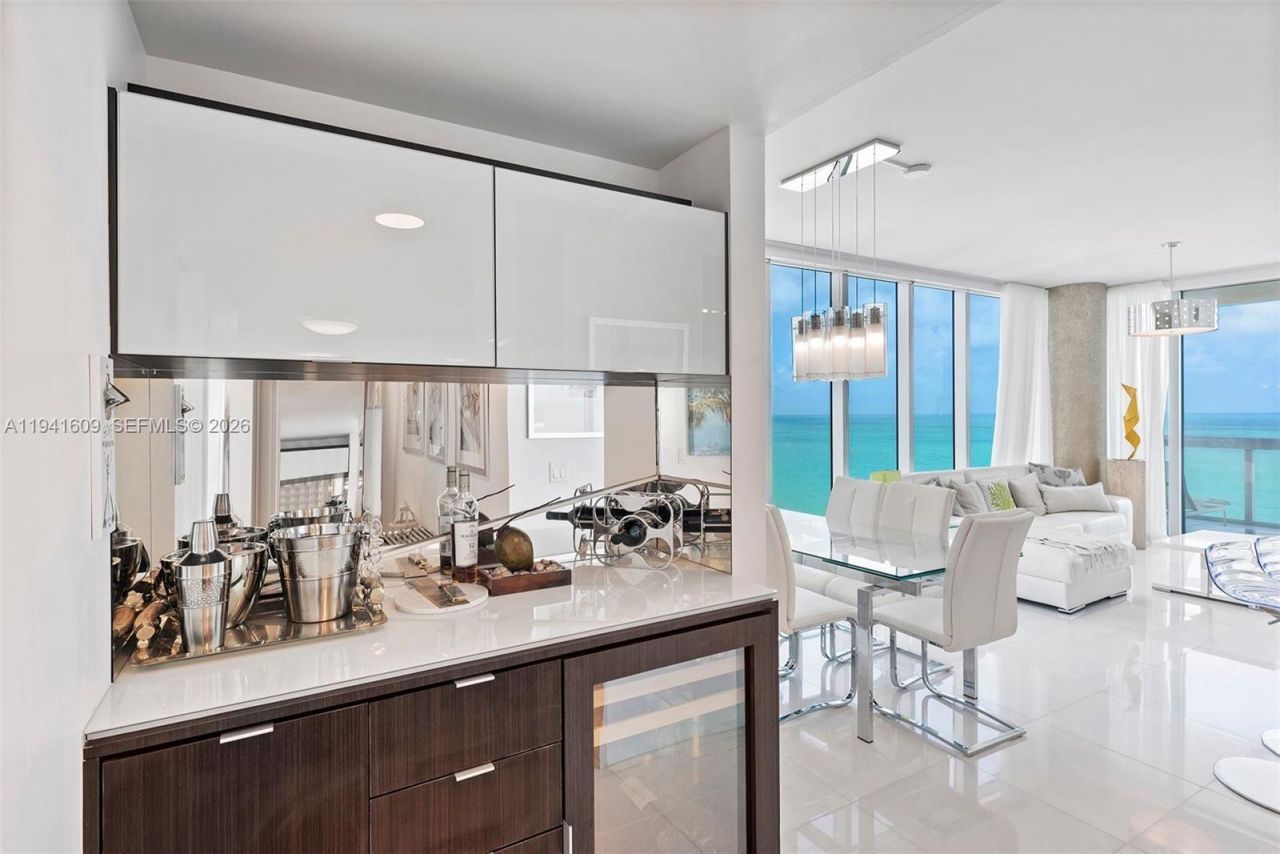 6899 Collins Ave, Unit 1205, Miami Beach, FL 33141 Photo
