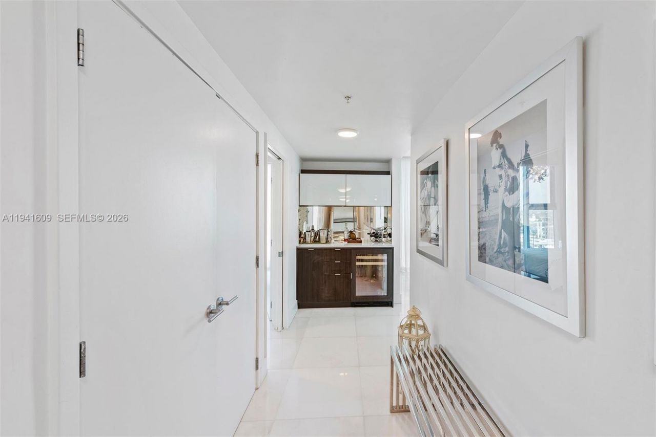 6899 Collins Ave, Unit 1205, Miami Beach, FL 33141 Photo