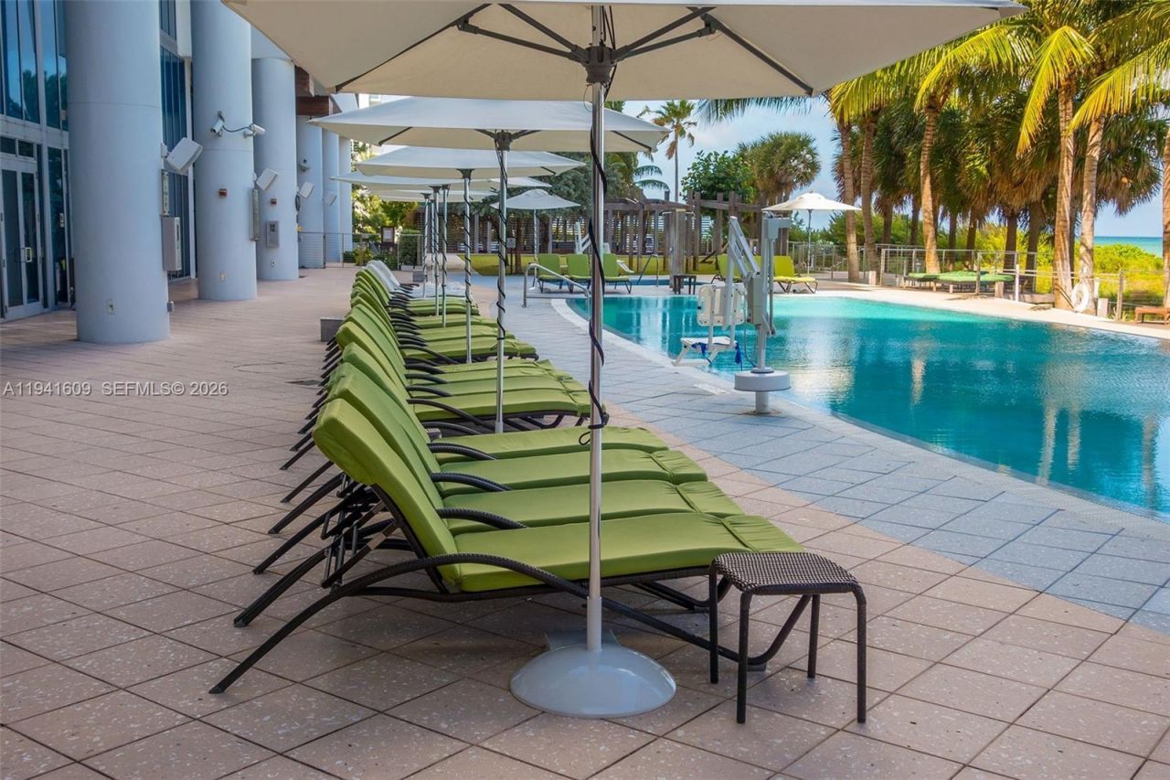 6899 Collins Ave, Unit 1205, Miami Beach, FL 33141 Photo