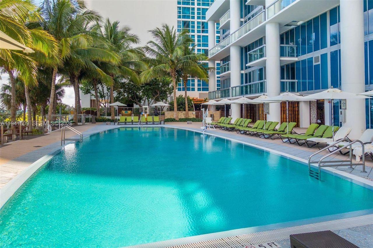 6899 Collins Ave, Unit 1205, Miami Beach, FL 33141 Photo