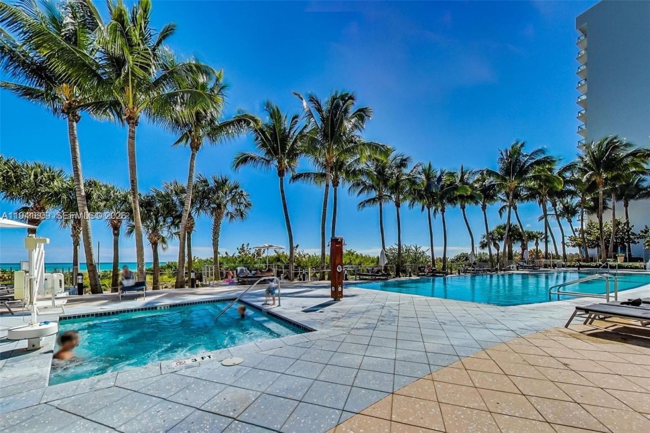 6899 Collins Ave, Unit 1205, Miami Beach, FL 33141 Photo