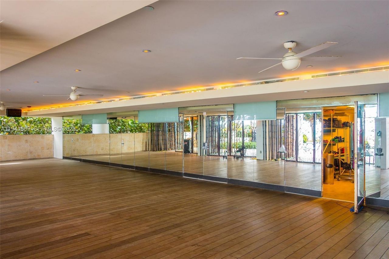 6899 Collins Ave, Unit 1205, Miami Beach, FL 33141 Photo