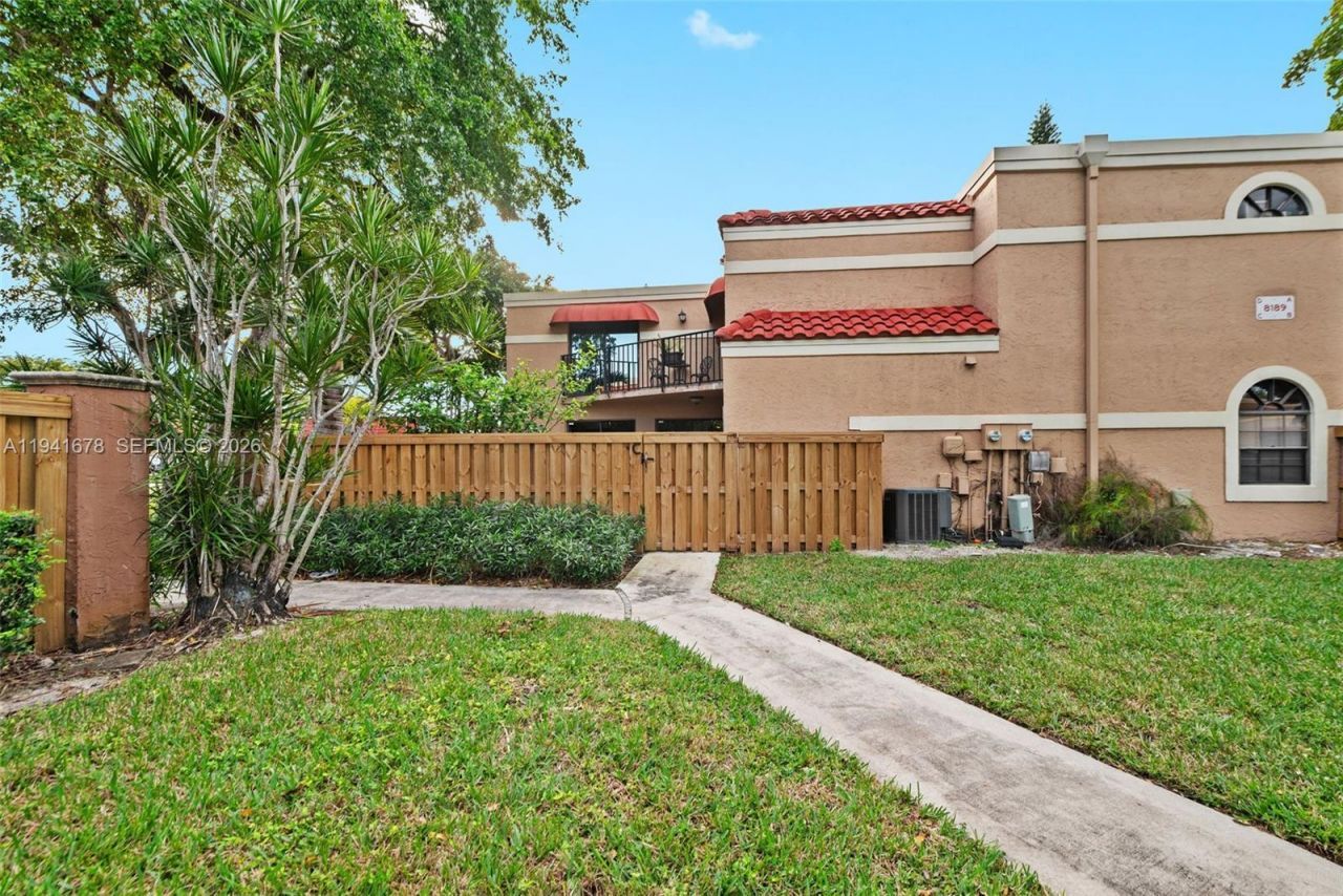 8189 Thames Blvd, Unit C, Boca Raton, FL 33433 Photo