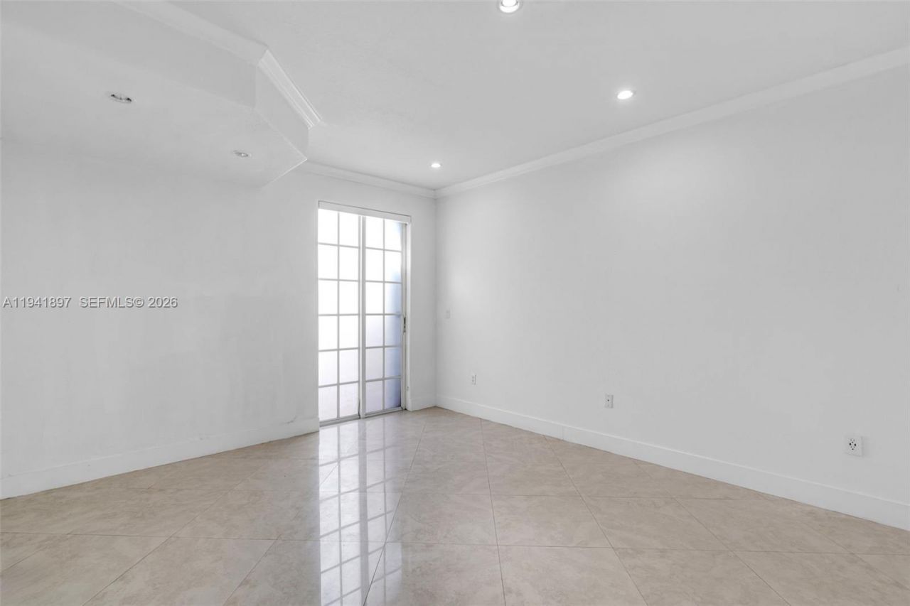 5505 NW 112th Path, Unit 5505, Doral, FL 33178 Photo