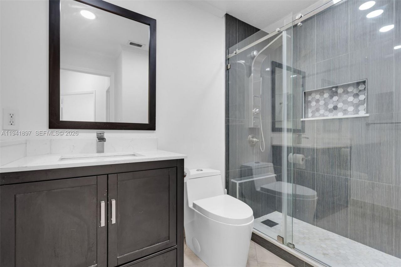 5505 NW 112th Path, Unit 5505, Doral, FL 33178 Photo