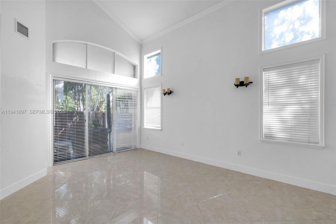 5505 NW 112th Path, Unit 5505, Doral, FL 33178 Photo