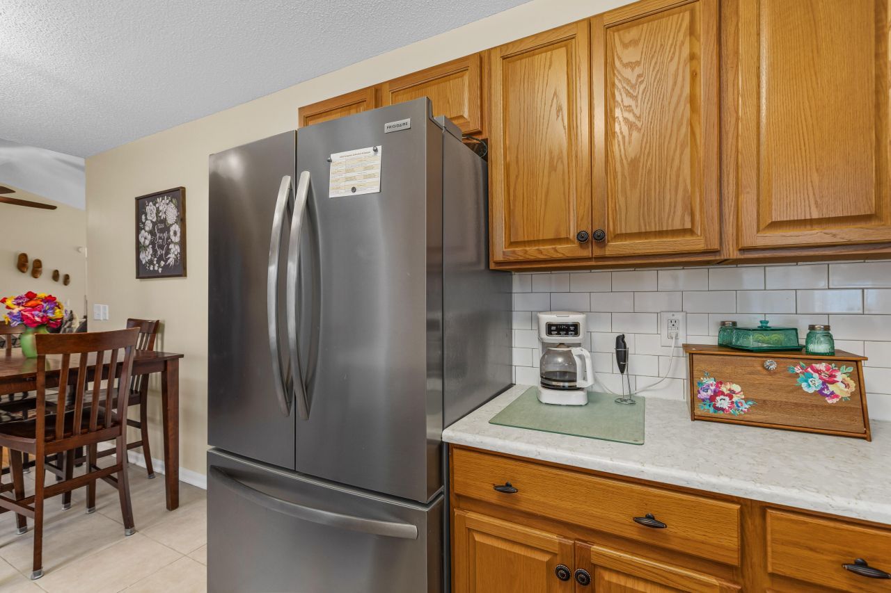 1037 Cobblestone Boulevard Photo 12