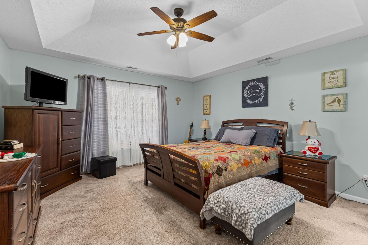 1037 Cobblestone Boulevard Photo 14