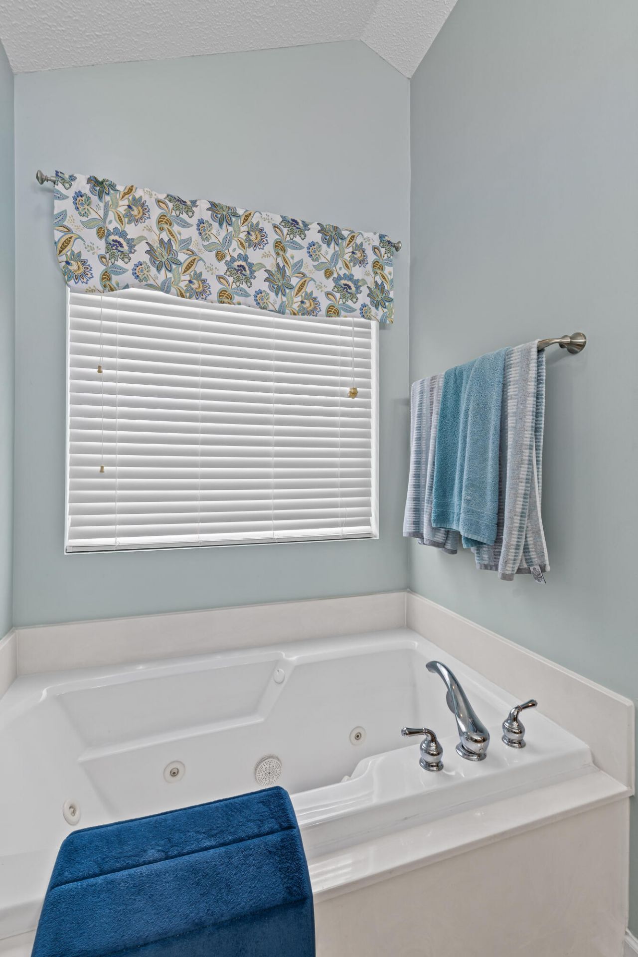 1037 Cobblestone Boulevard Photo 17