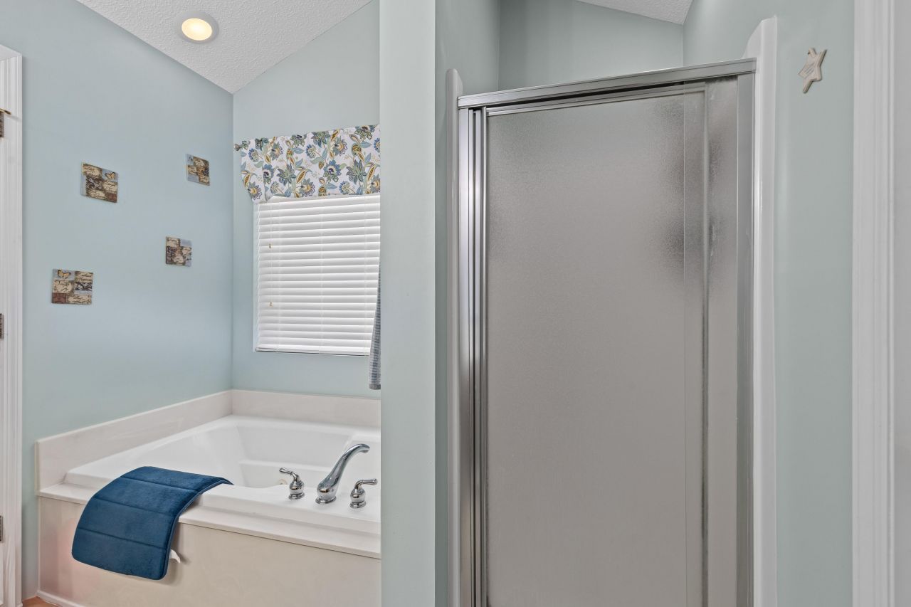 1037 Cobblestone Boulevard Photo 18