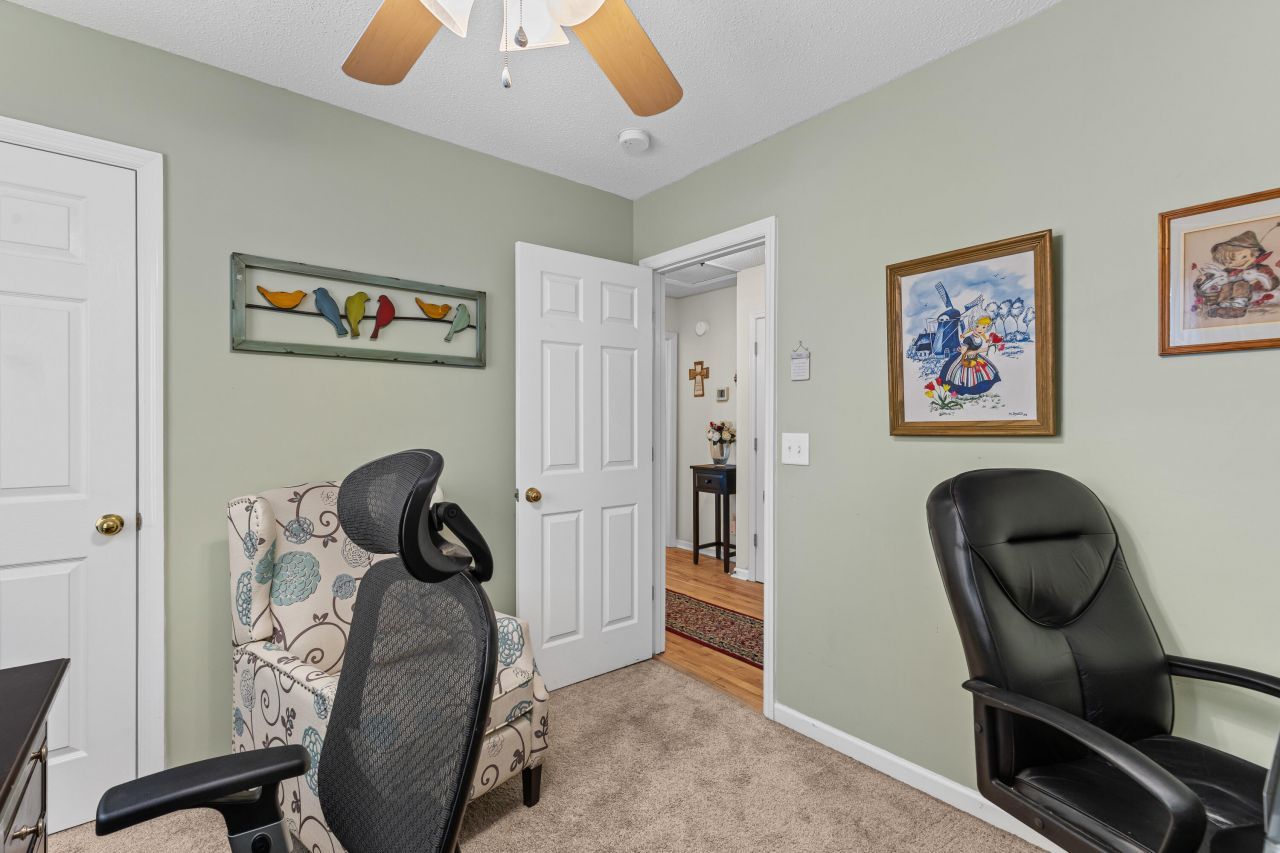 1037 Cobblestone Boulevard Photo 21