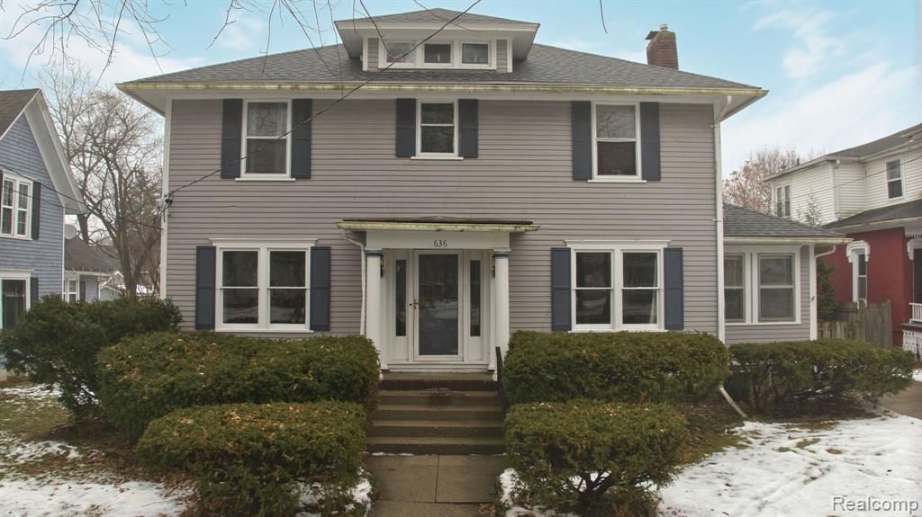 636 N Washington Street, Owosso, MI 48867 Main Photo