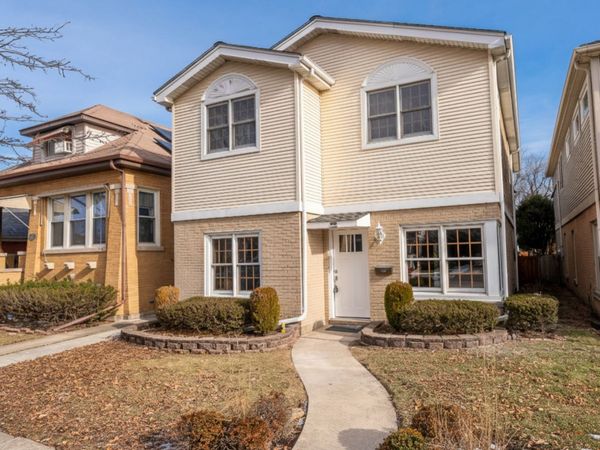 5635 N Kostner Avenue, Chicago, IL 60646