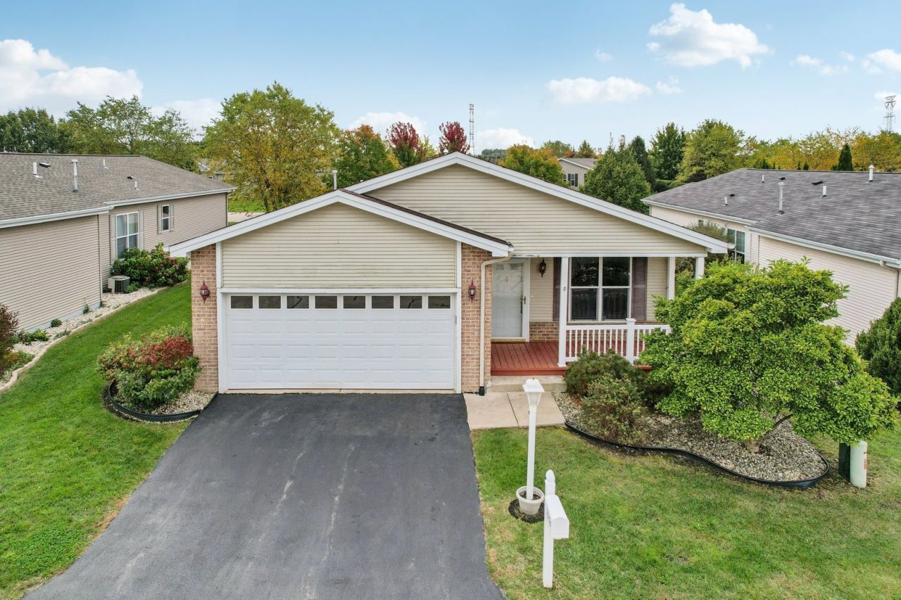 3306 Stakes Lane, Grayslake, IL 60030 Main Photo