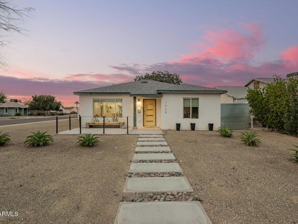 1328 E WELDON Avenue, Phoenix, AZ 85014