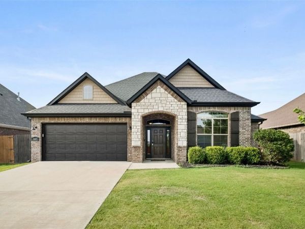 3407 SW Mistletoe Avenue, Bentonville, AR 72713