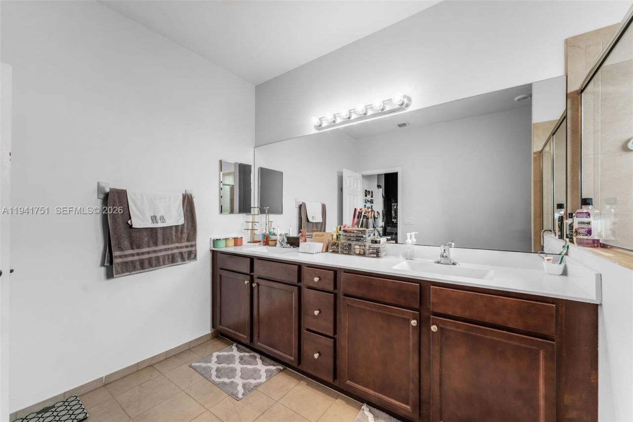 3763 SE 2nd St , Homestead, FL 33033 Photo