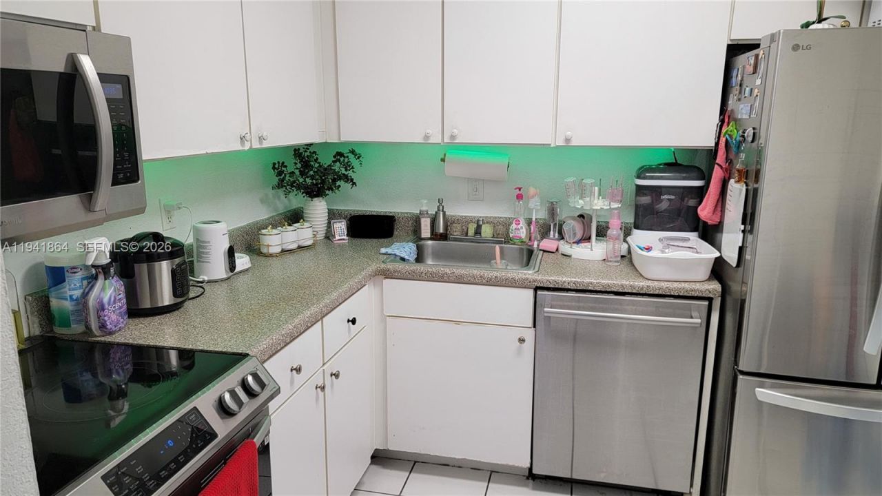 4804 NW 79th Ave, Unit 303, Doral, FL 33166 Photo