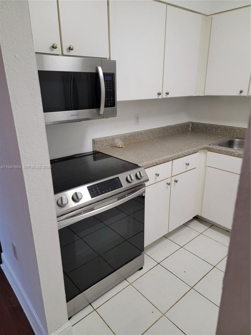 4804 NW 79th Ave, Unit 303, Doral, FL 33166 Photo